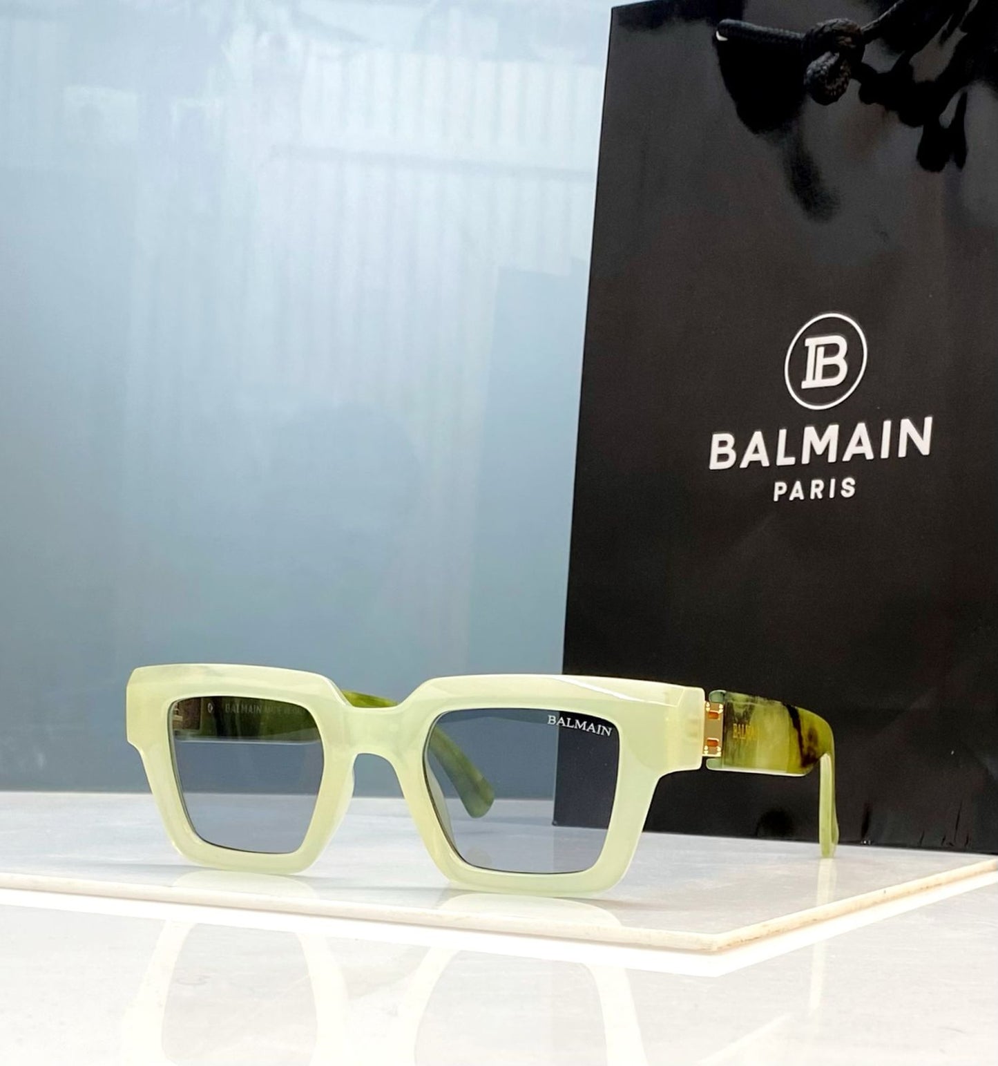 7-Colours Goggles β Iconic Style in Every Shade