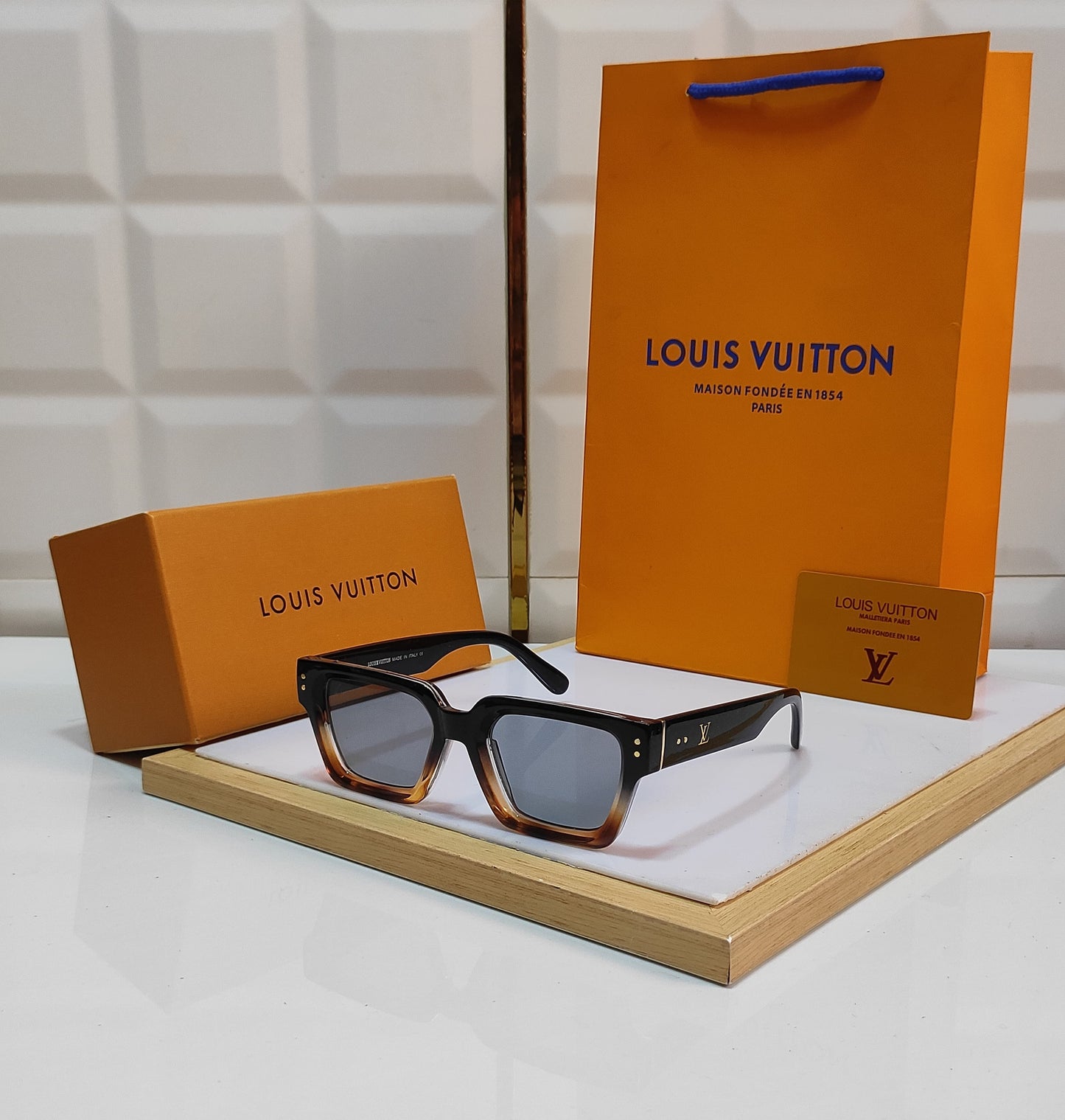 Vuitton Shades Sunglasses in Mix Colors