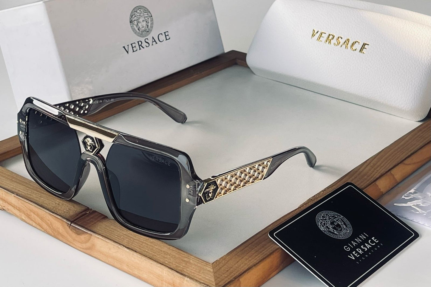 5-Colours Goggles – Iconic Style in Every Shade