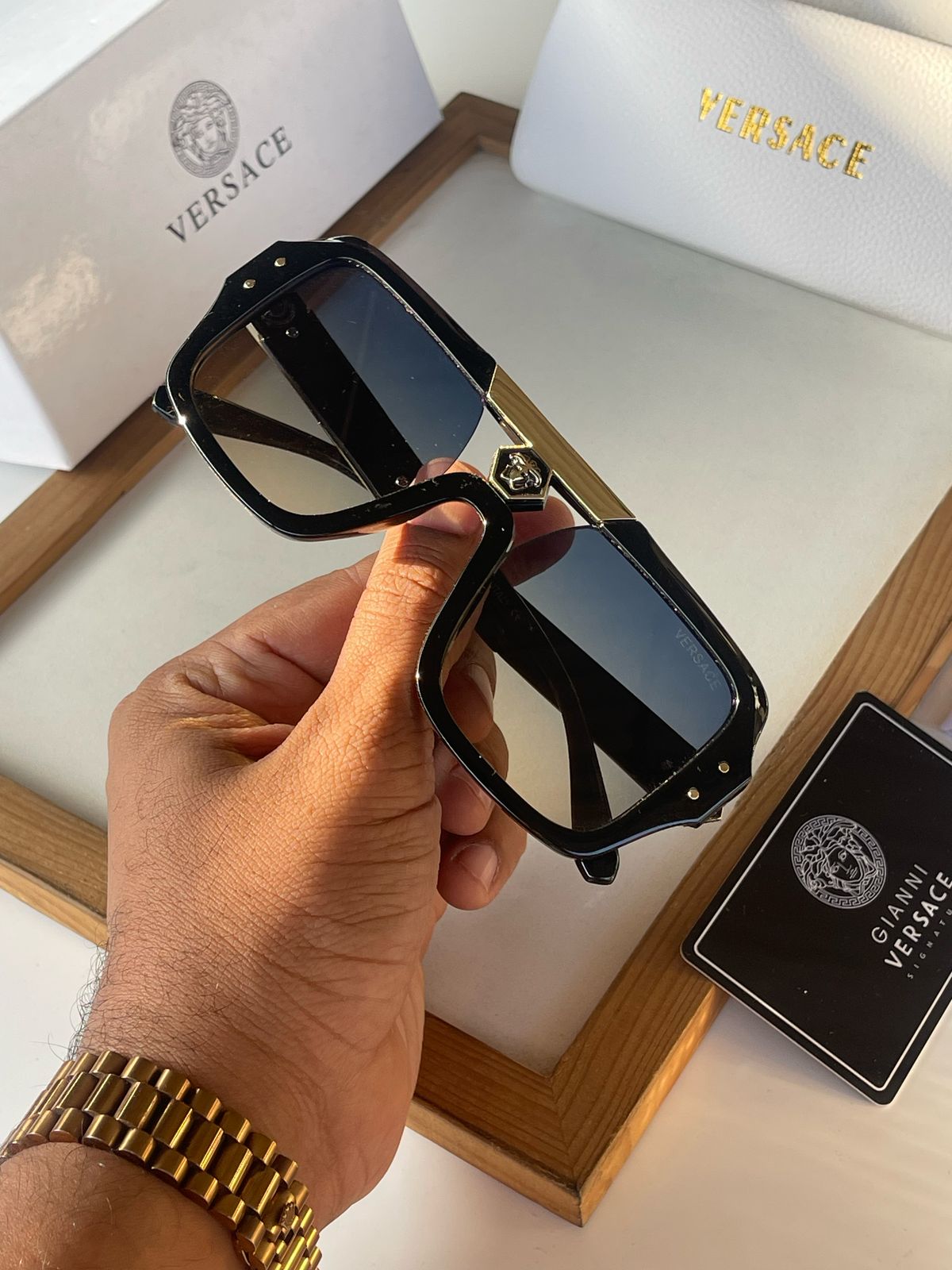 5-Colours Goggles – Iconic Style in Every Shade