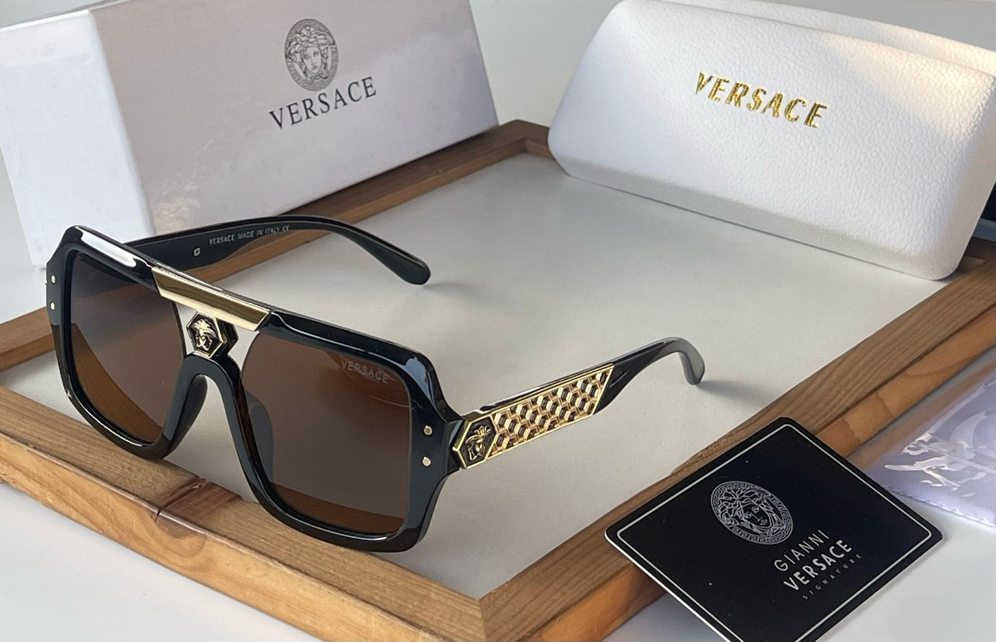 5-Colours Goggles – Iconic Style in Every Shade