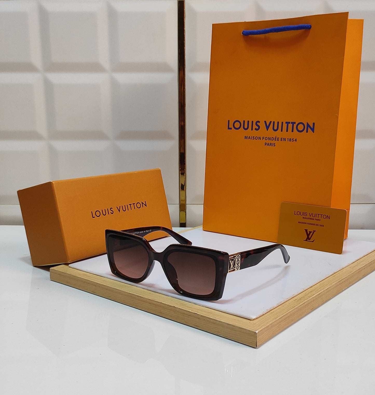 Vuitton Shades Sunglasses in Mix Colors
